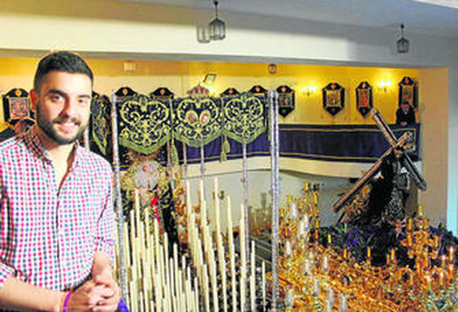 Pablo Cortés del Pueblo, ante los Titulares de la cofradía de El Rico.