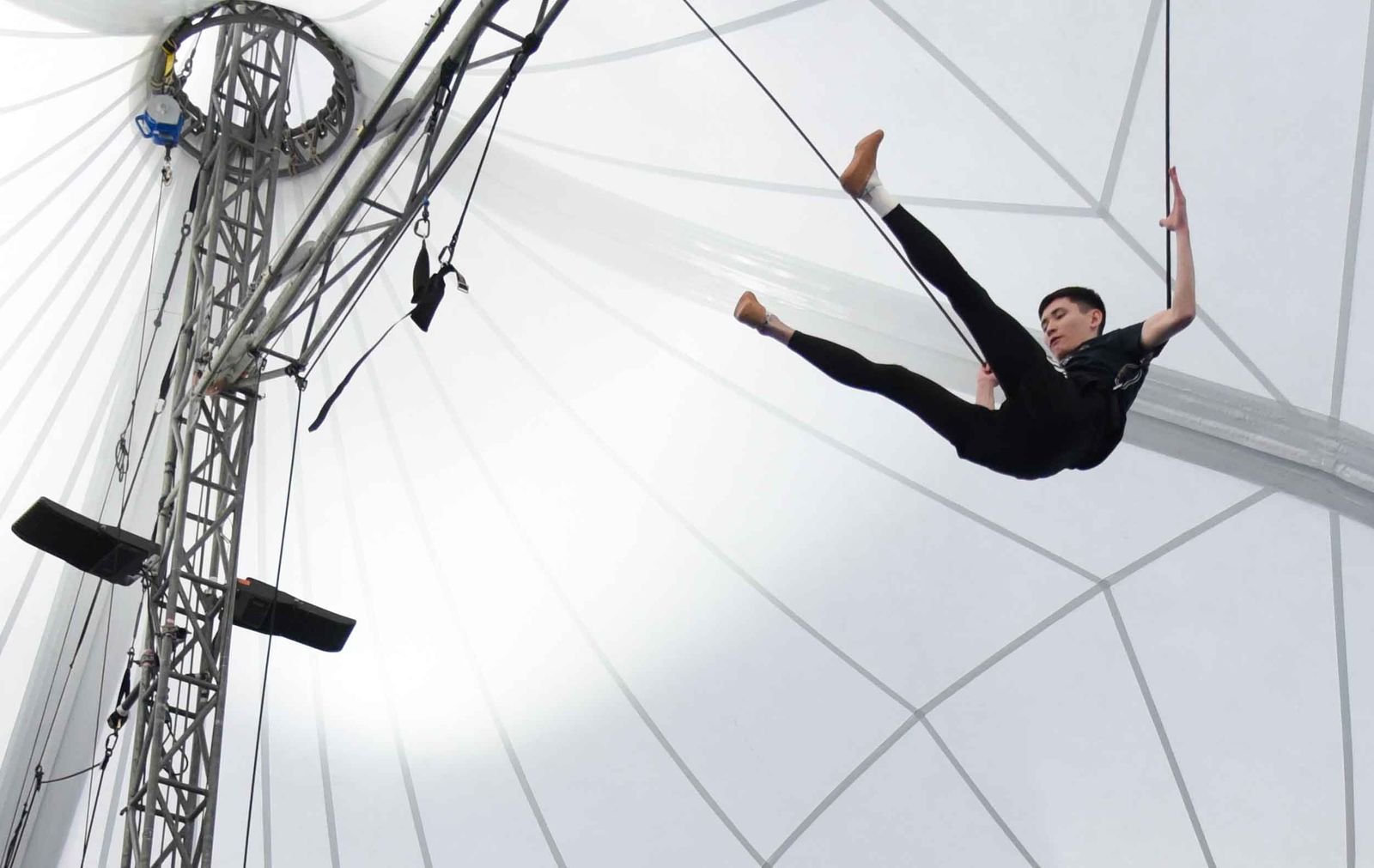 Ensayos y preparativos para el estreno del Circo del Sol en Sevilla 2026