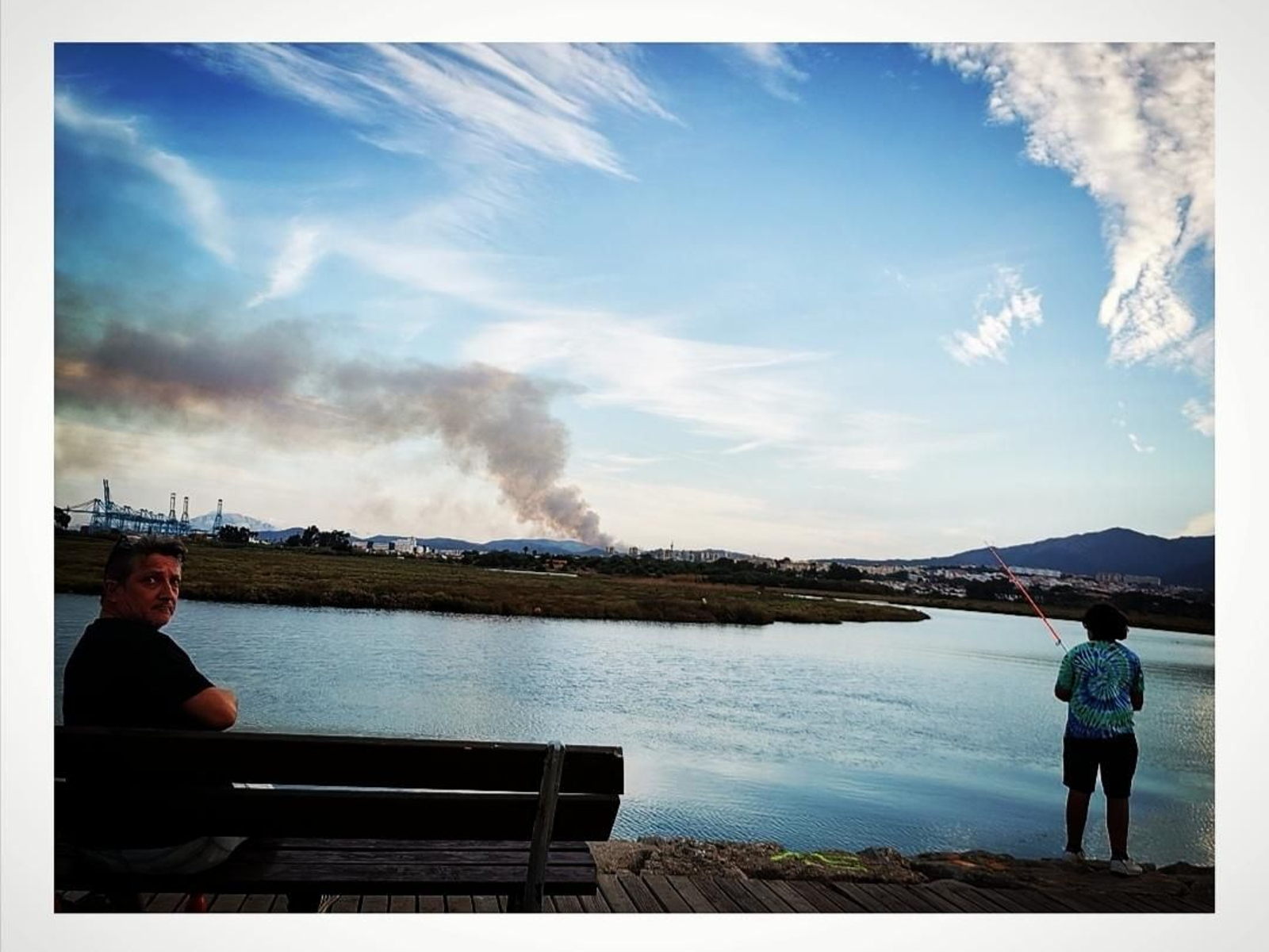 Las fotos del incendio entre las Pantallas y la Marchenilla, en Algeciras