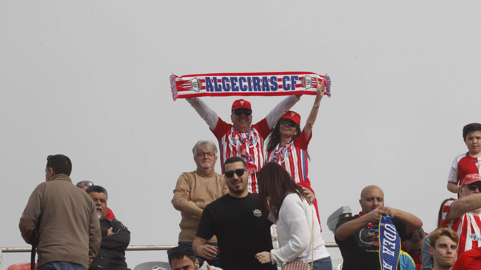 Búscate en el Algeciras CF  - Linares de Primera Federación