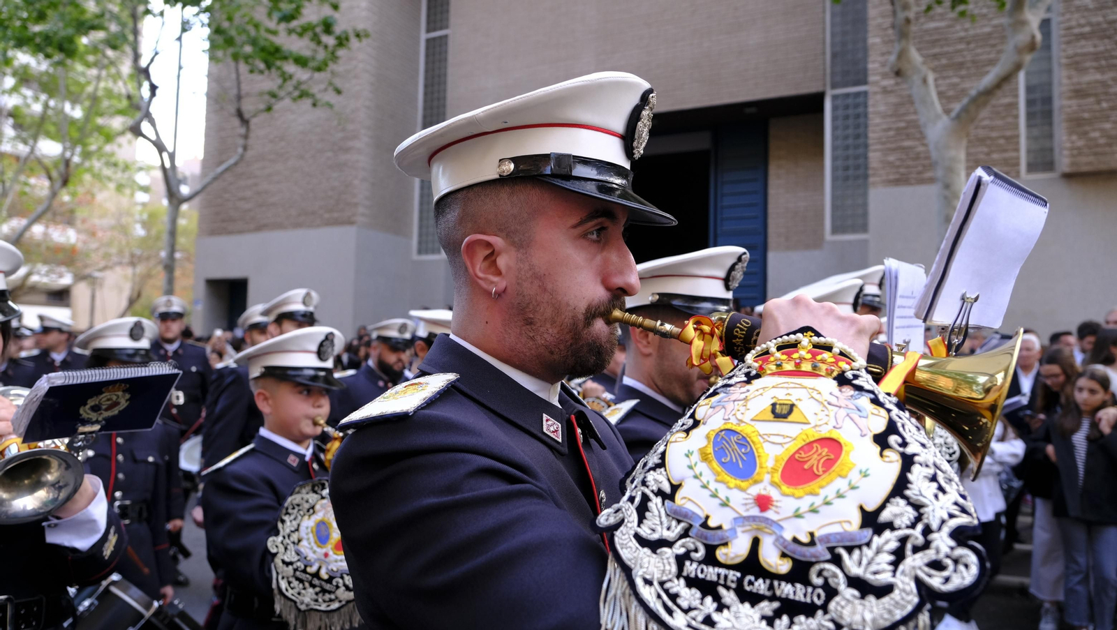 Pasión vuelve a su Iglesia de Santa Teresa azotada por la lluvia