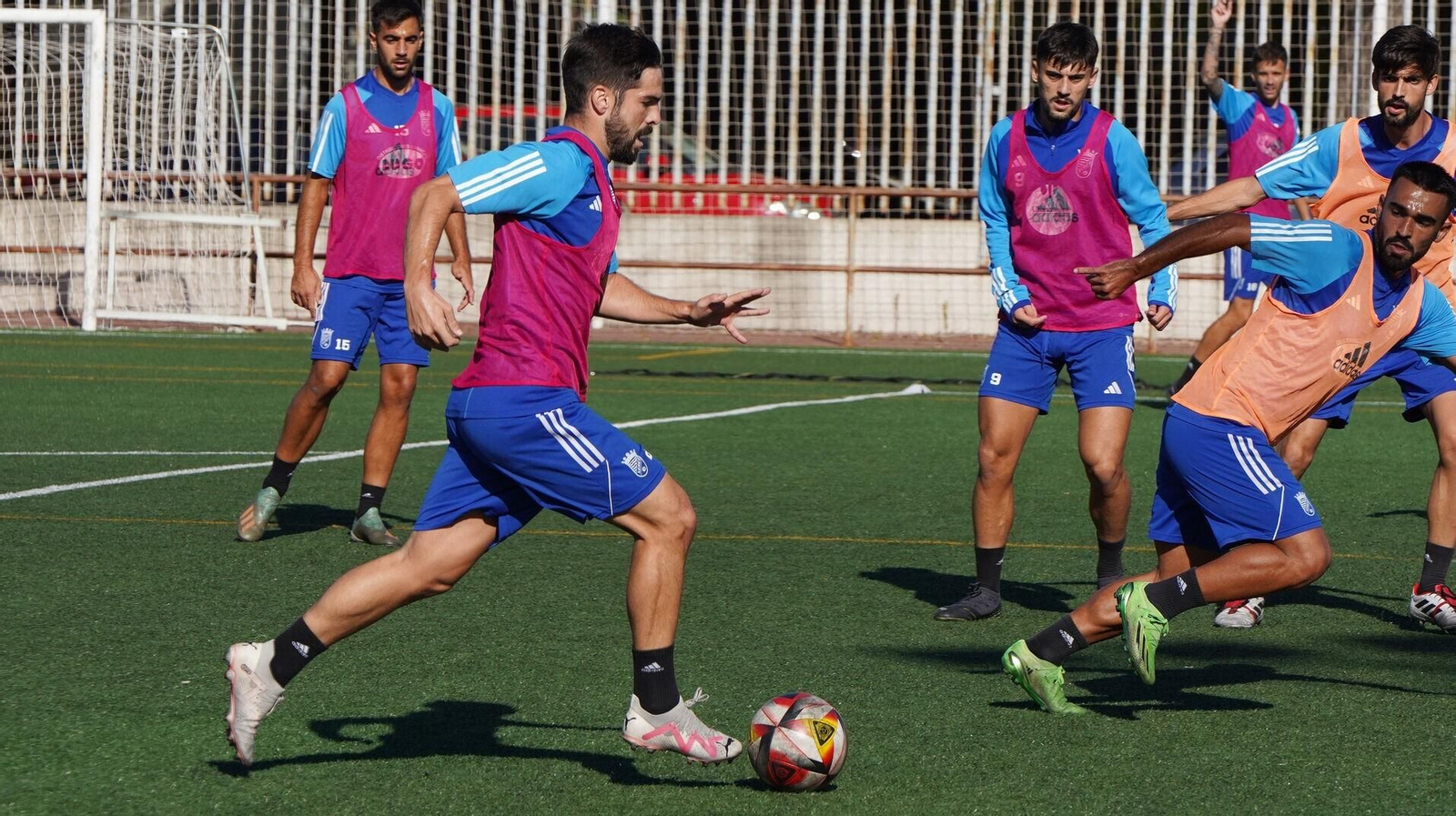 Paco Torres, en un entrenamiento con el Xerez CD. Paco Torres, en un entrenamiento con el Xerez CD.