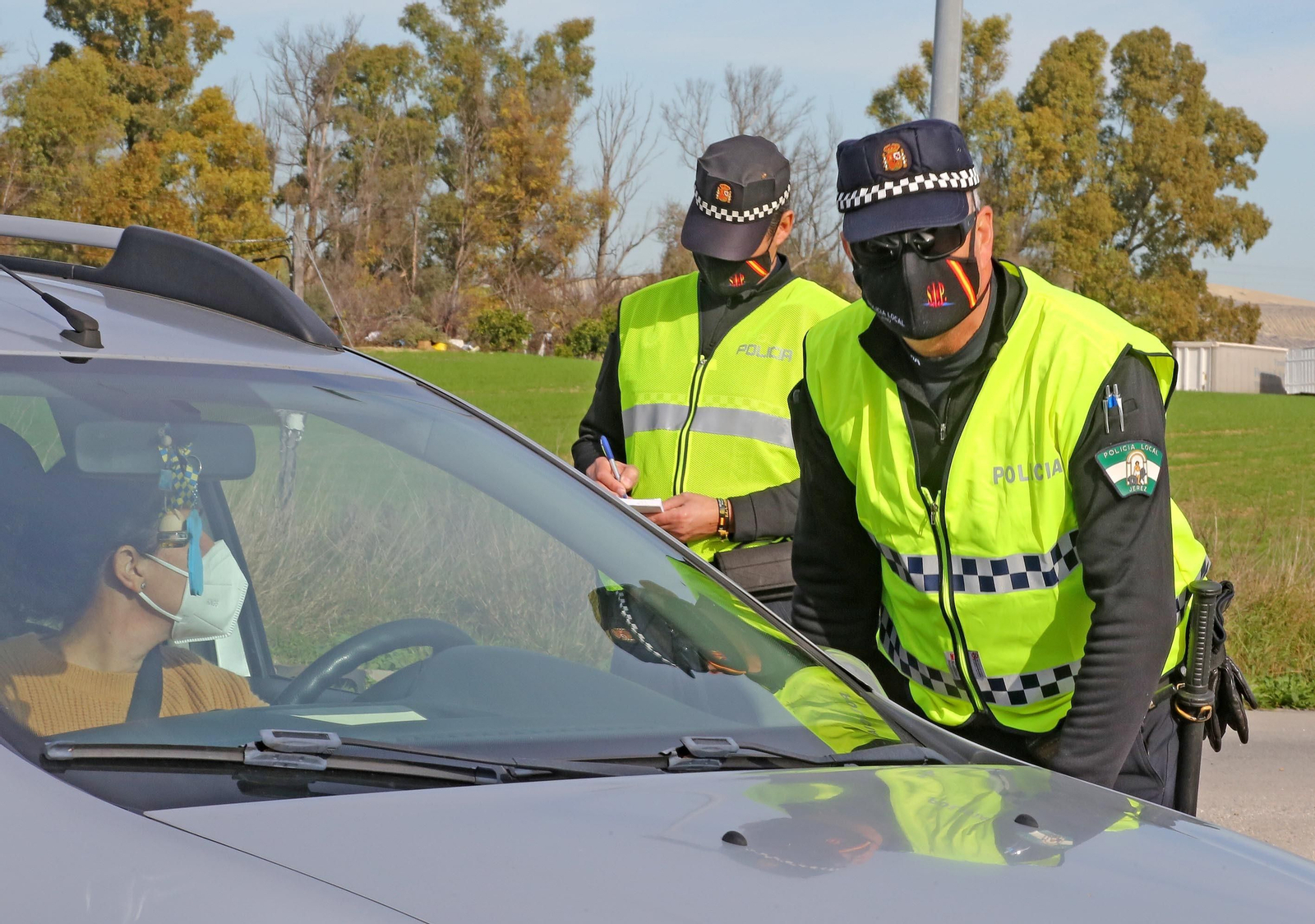 Un control policial en Jerez.