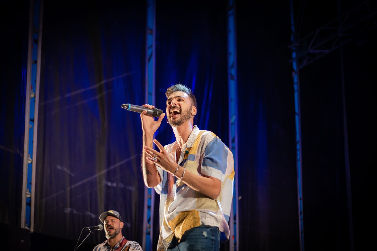 Búscate en el concierto de Raulé en Bahía Sound