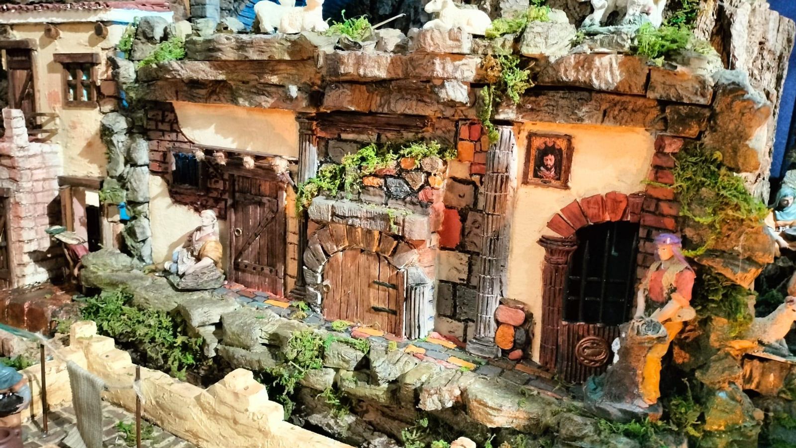 El Cristo del Amor presente en el belén de Tomás Díaz.