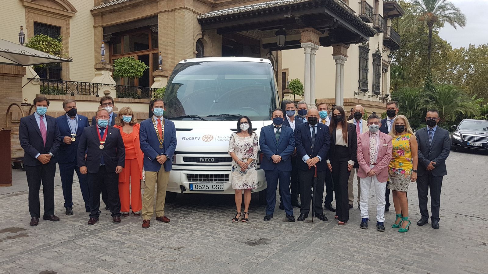 Entrega del microbús para la Asociación Colibrí, en el Hotel Alfonso XIII.