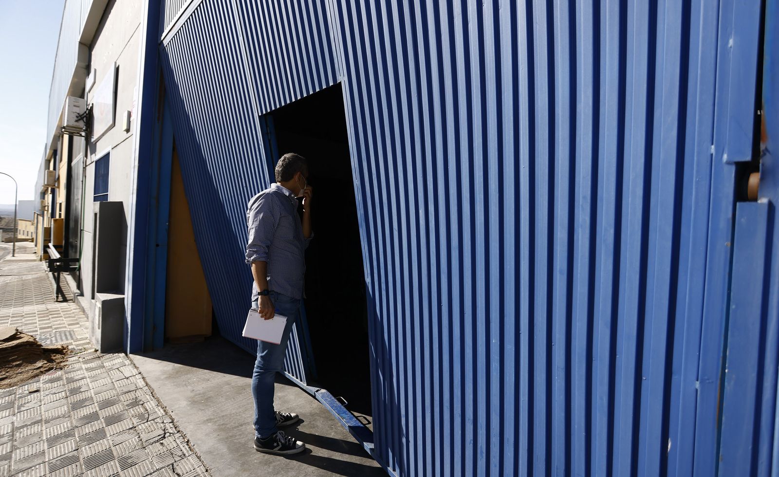 Una de las puertas reventadas.