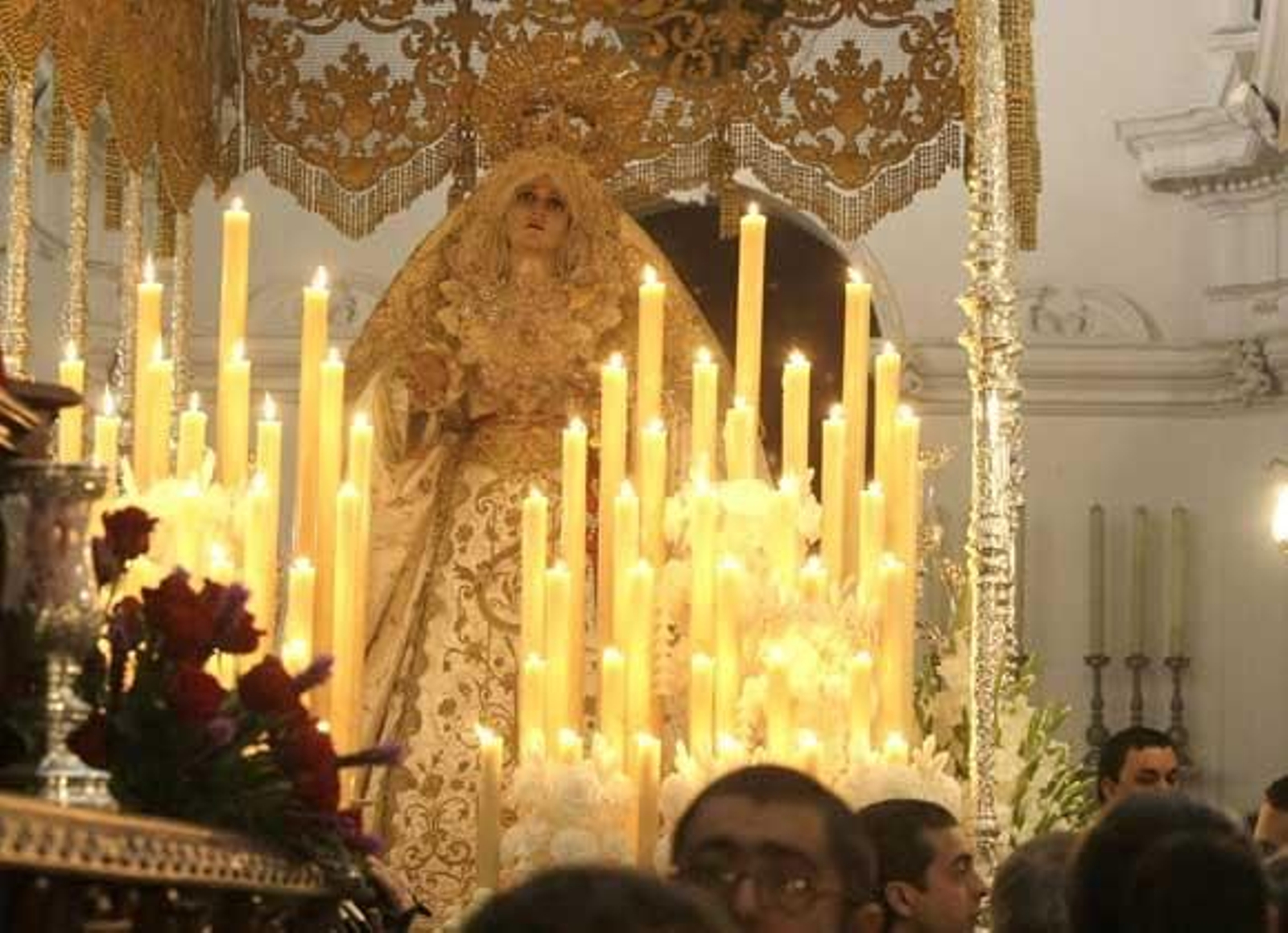 Imagen de la Virgen de las Lágrimas, que no pudo salir de su templo

Foto: J.M.Q./Shus Teran/Erasmo Fenoy/Paco Guerrero