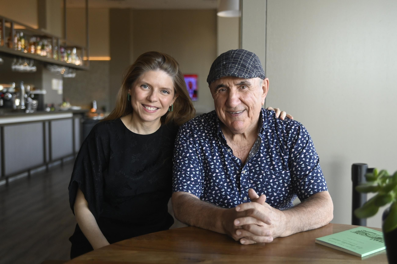 Miriam Reyes y Alejandro López Andrada, en Cosmopoética.