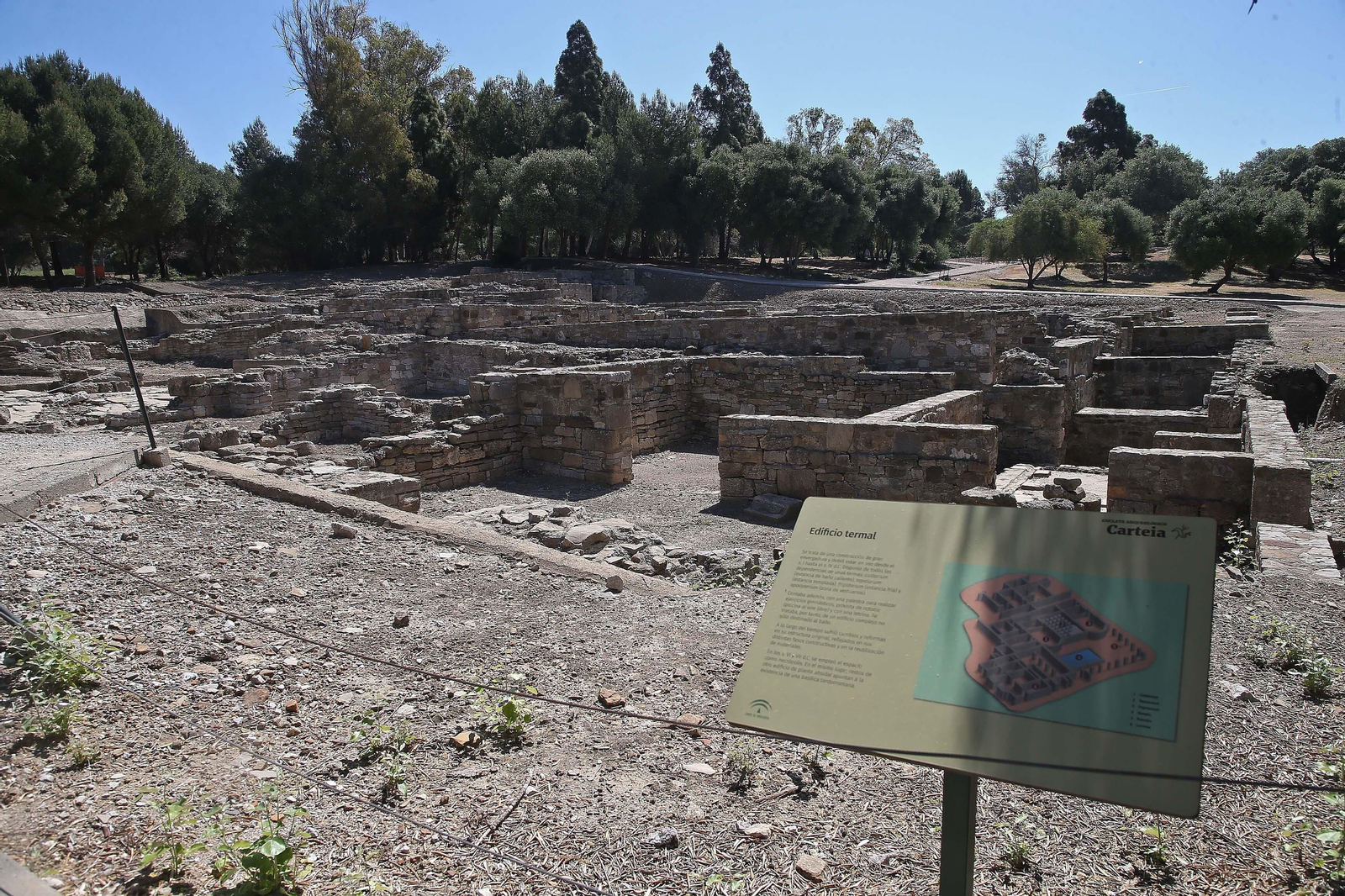 Fotos de la visita de Arturo Bernal al enclave arqueológico de Carteia.