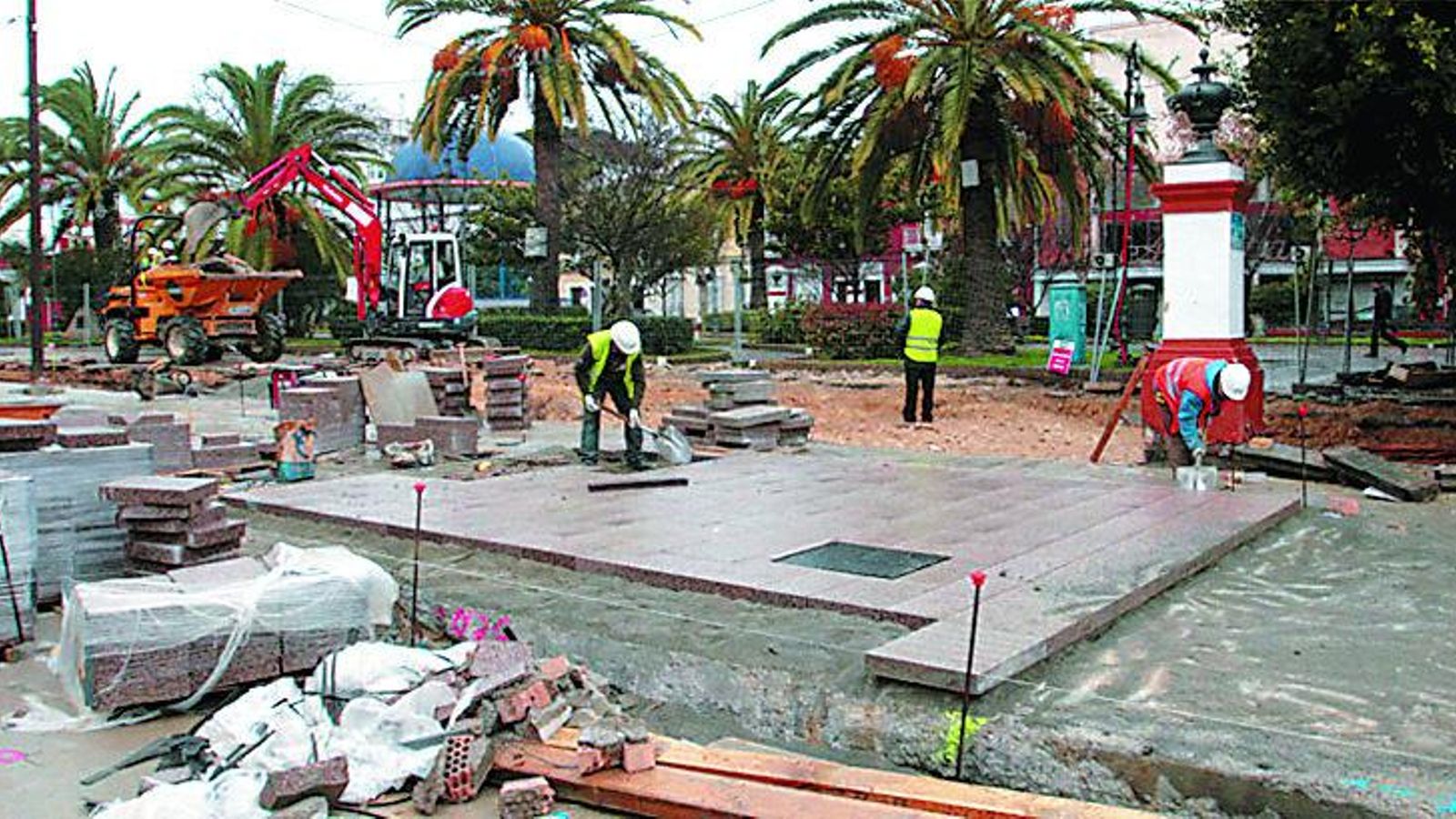 Obras en la Alameda Moreno de Guerra, que se remodeló con las obras del tranvía.