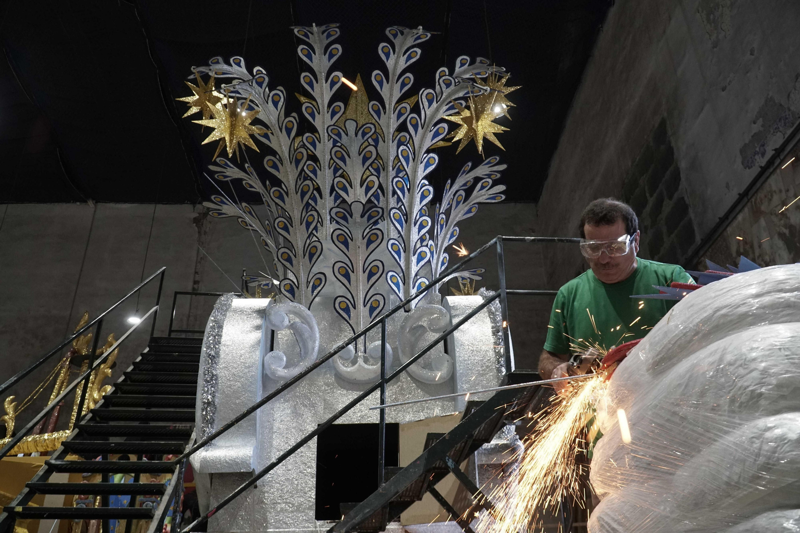 Así se construye la Cabalgata de Reyes Magos de Sevilla 2022