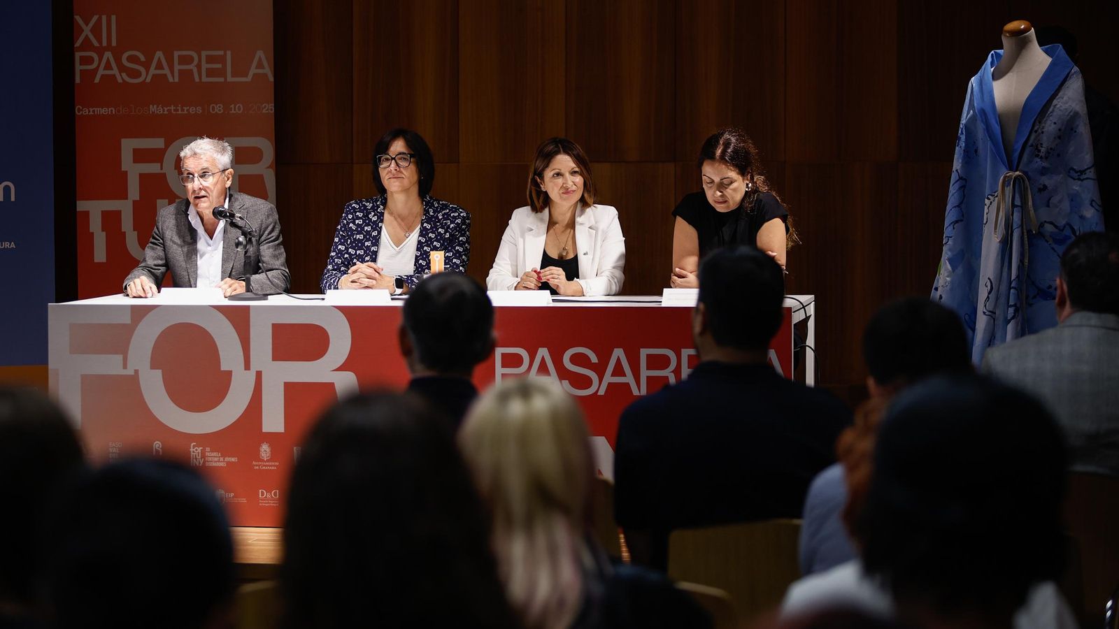 El director de la Escuela de Arte y Superior de Diseño José Val del Omar, Blas Calero, durante su intervención.