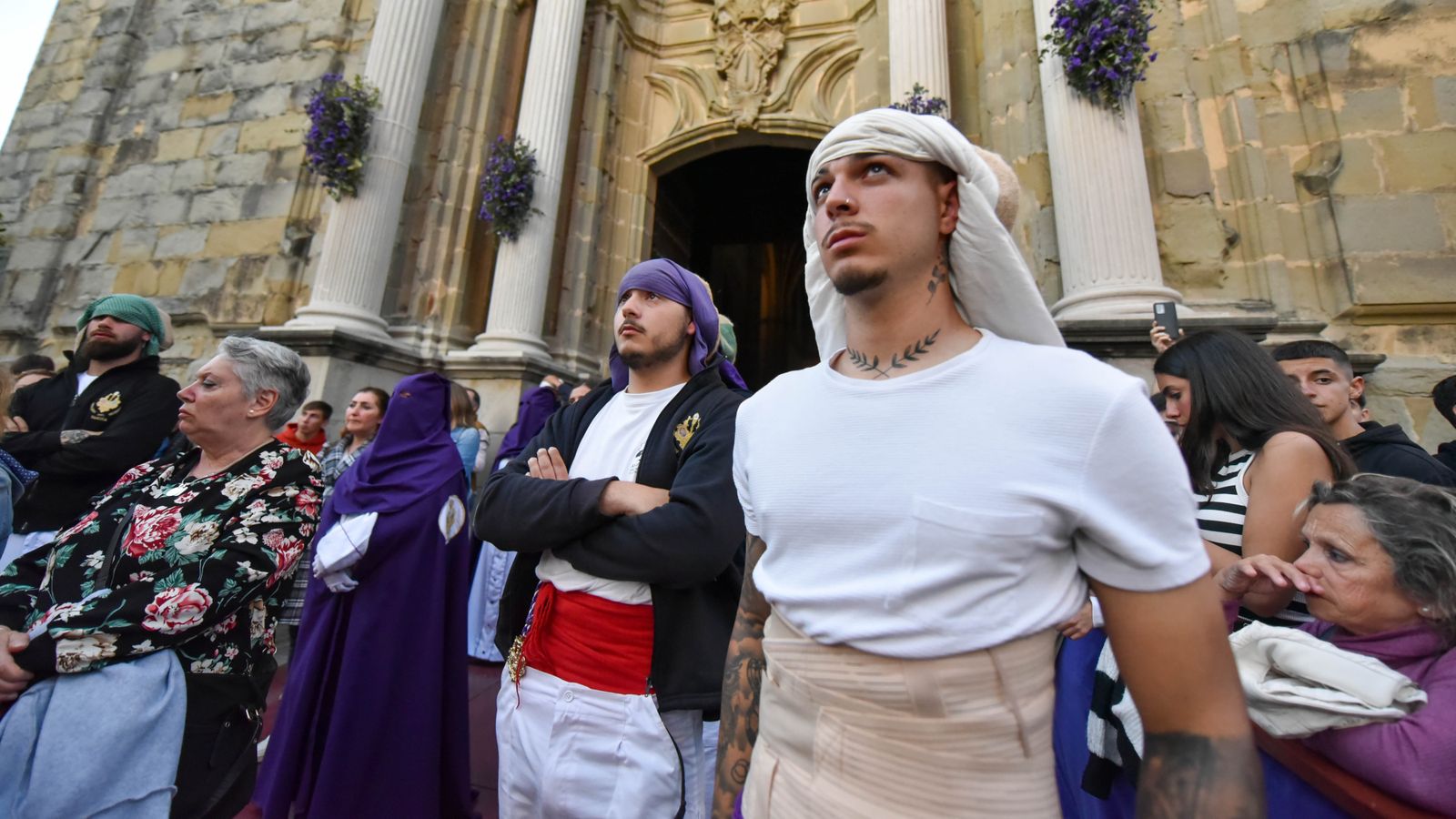 Fotos del Lunes santo en Tarifa: Nuestro Padre Jesús en la Oración en el Huerto y Nuestra Madre de Dios y del Rosario
