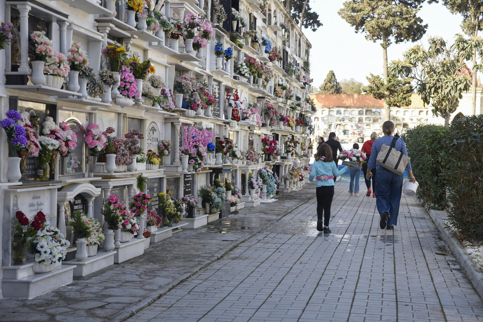 Fotos del Día de Todos los Santos en La Línea