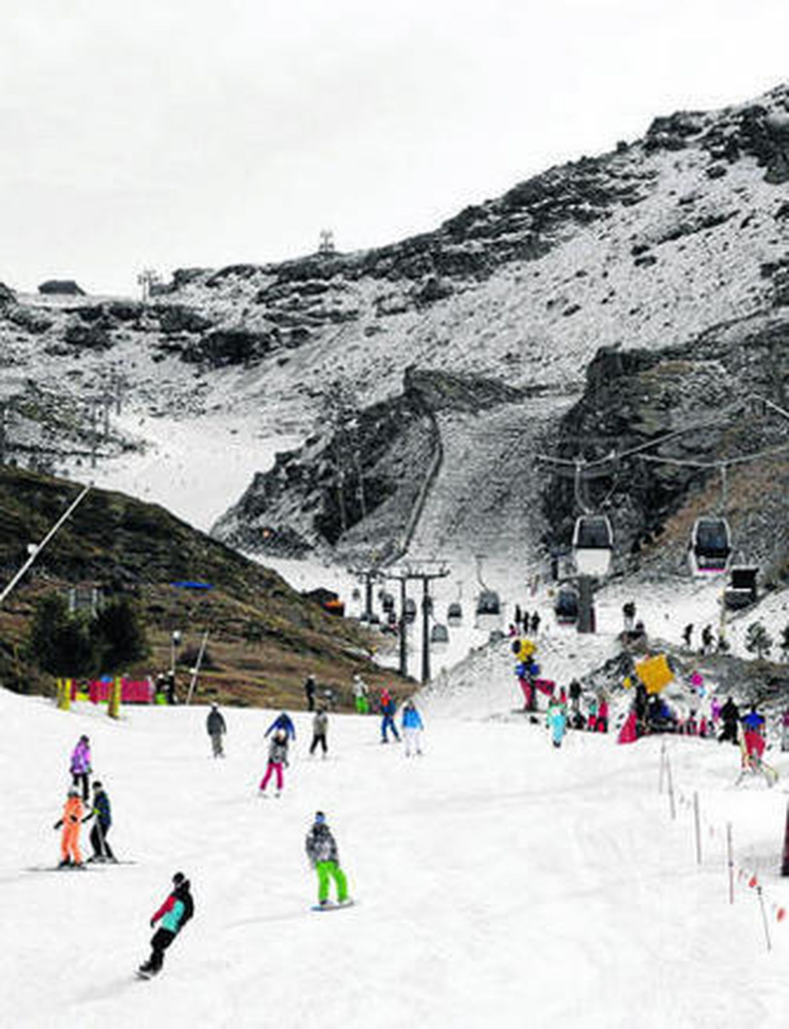 Sierra Nevada encara la temporada menos blanca de los últimos 20 años