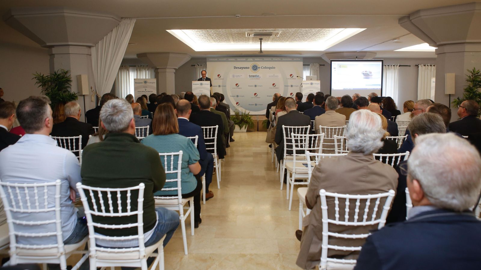 Fotos del Desayuno Coloquio de Europa Sur y el Propeller Club de Algeciras con Benito Núñez Quintanilla