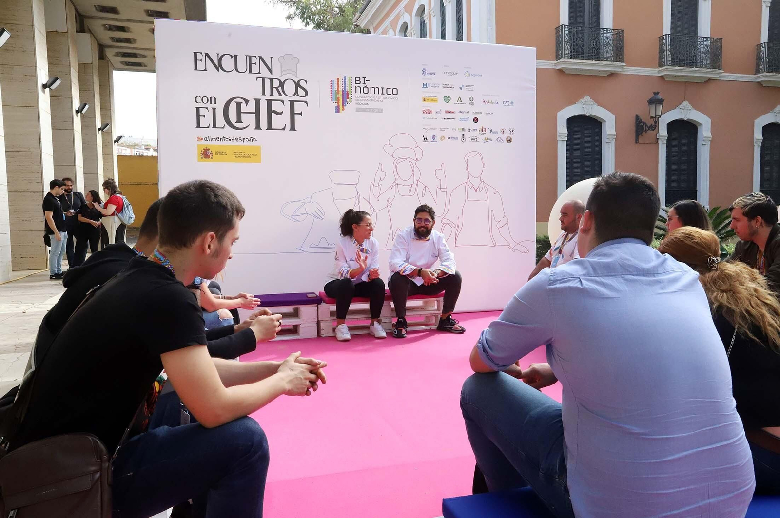 Talleres y ambiente en la segunda edición de Binómico, en imágenes