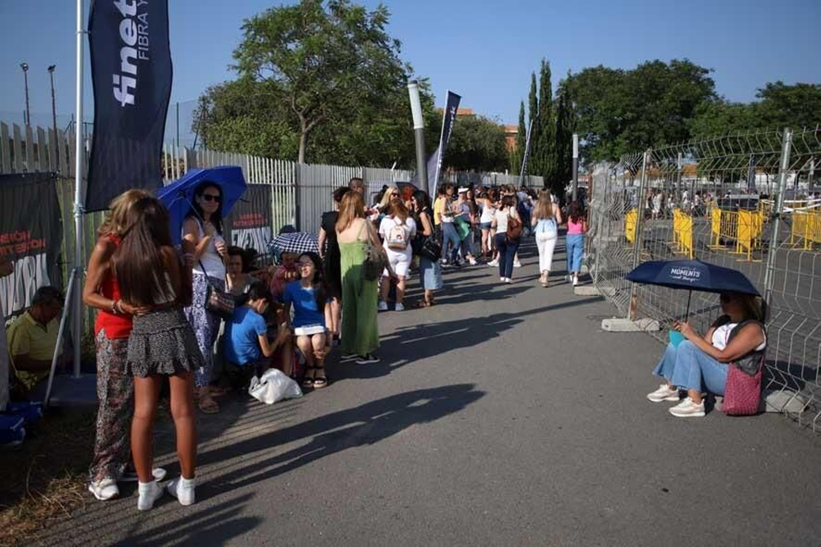 Imágenes del ambiente previo al concierto de Manuel Carrasco en Huelva