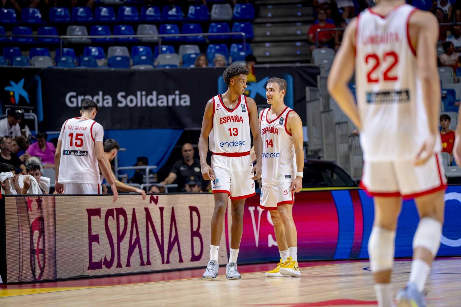 España B-República Checa, en fotos