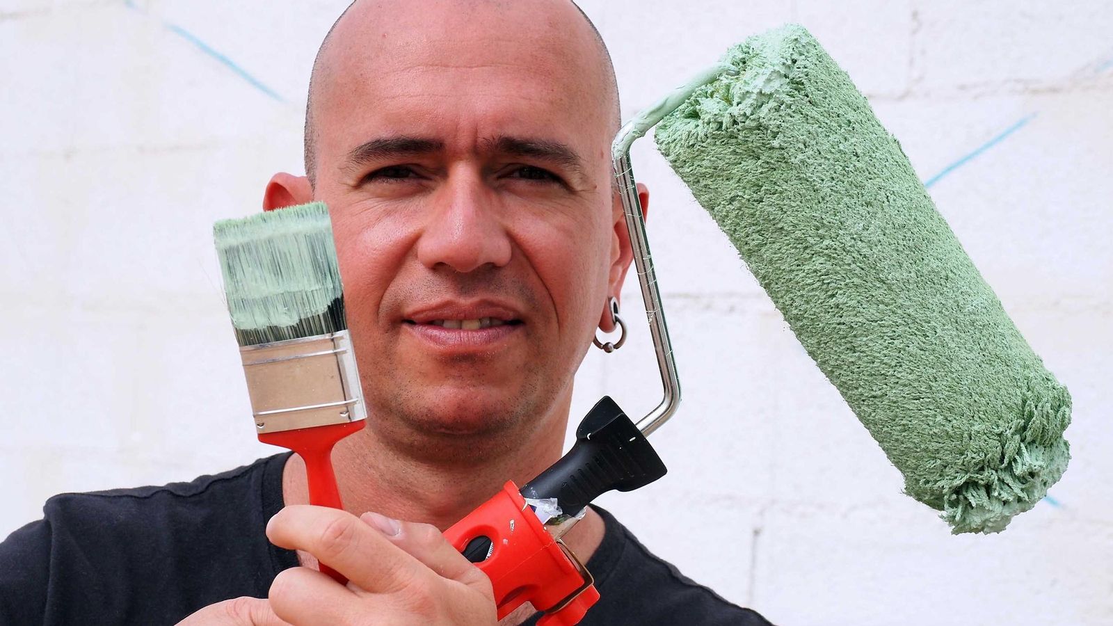 El muralista Nicolás Sánchez. El muralista Nicolás Sánchez.