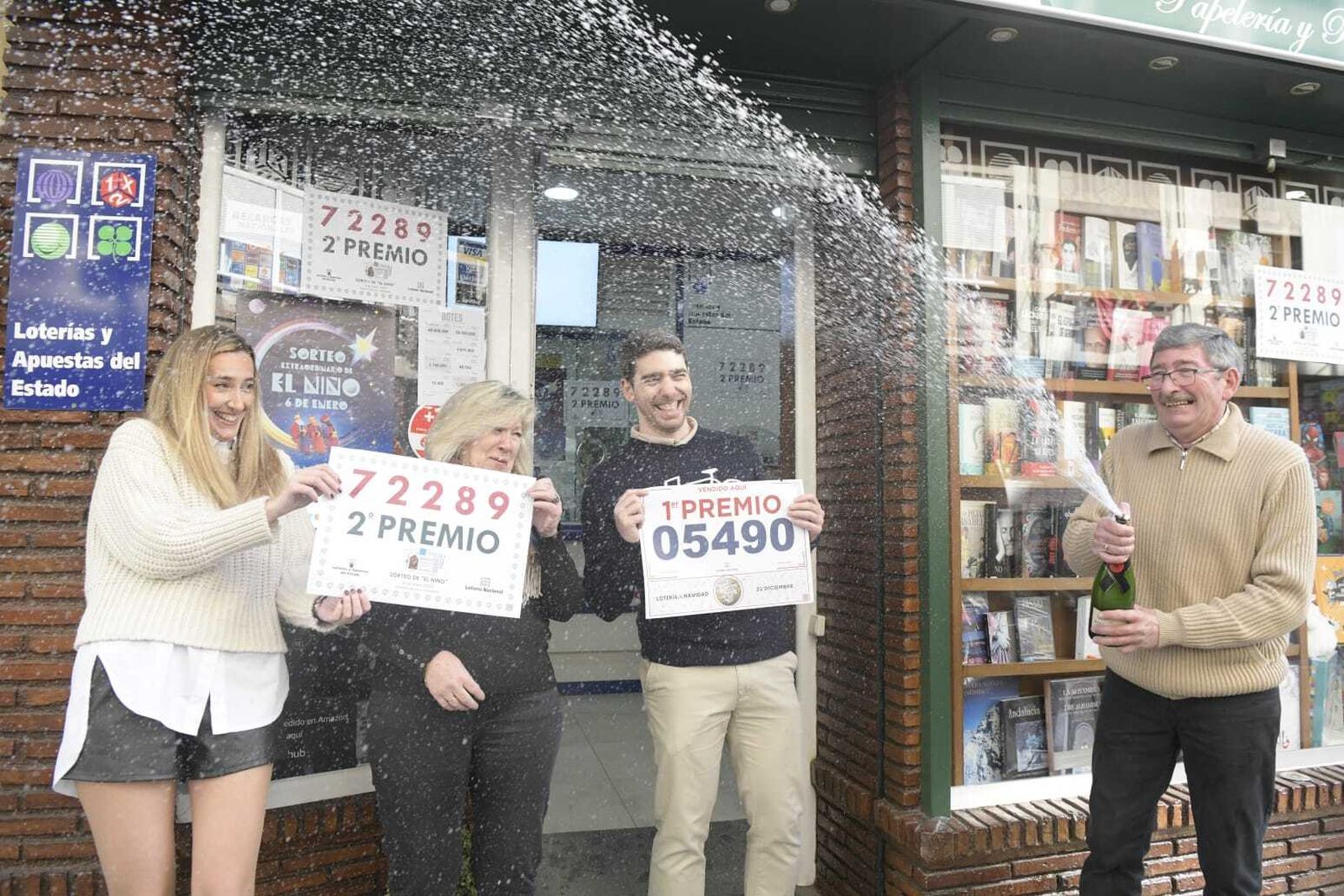 Reacciones a la suerte del Niño en Granada: "He vendido alegría"