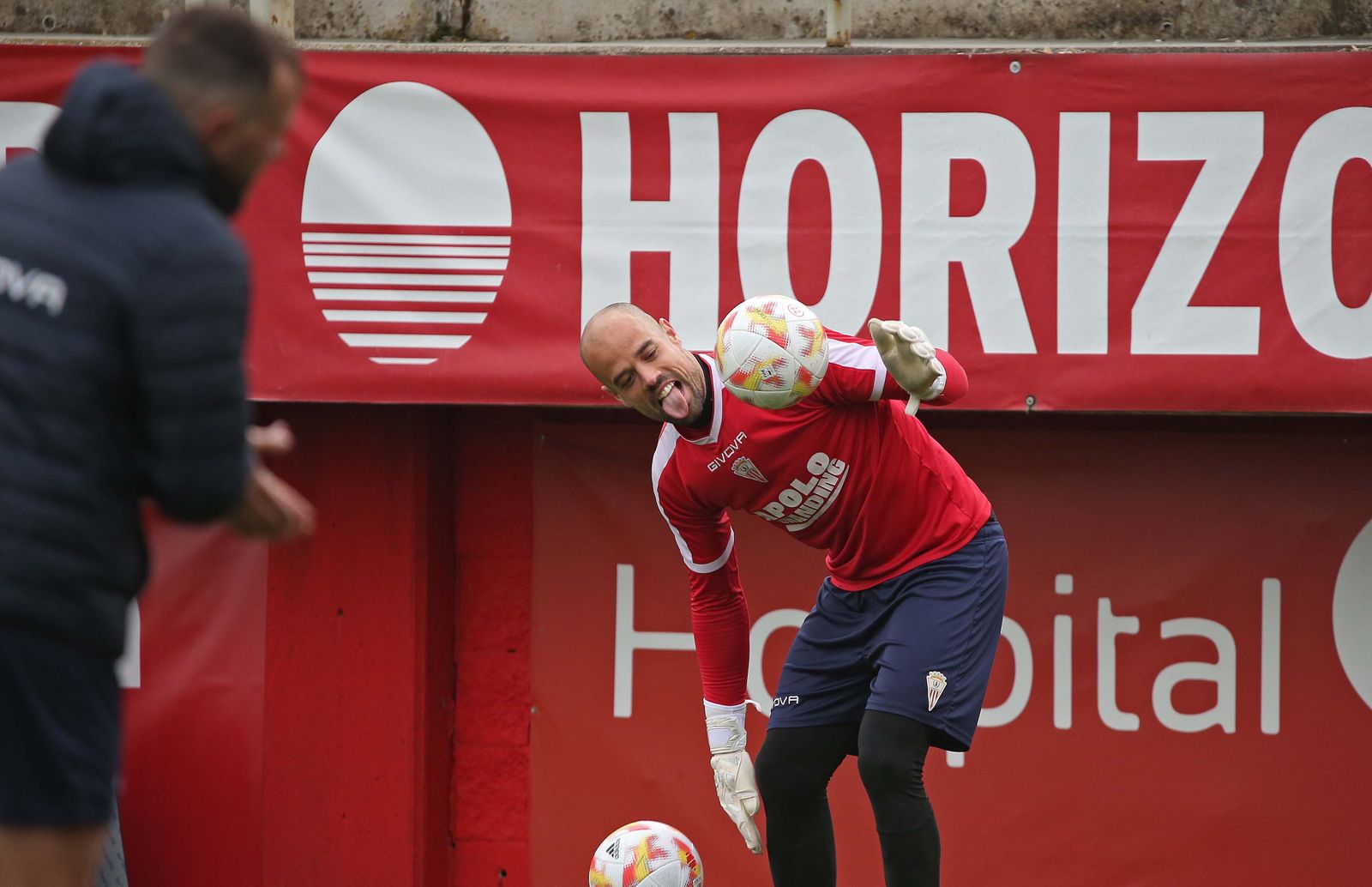 Fotos del entrenamiento del Algeciras CF con el portero Rubén Miño
