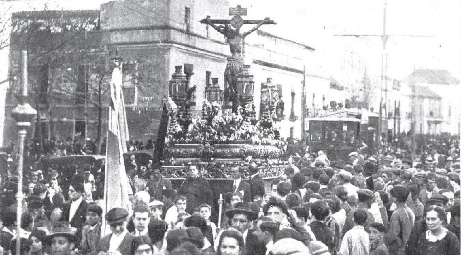 El primitivo Cristo de San Agustín en procesión