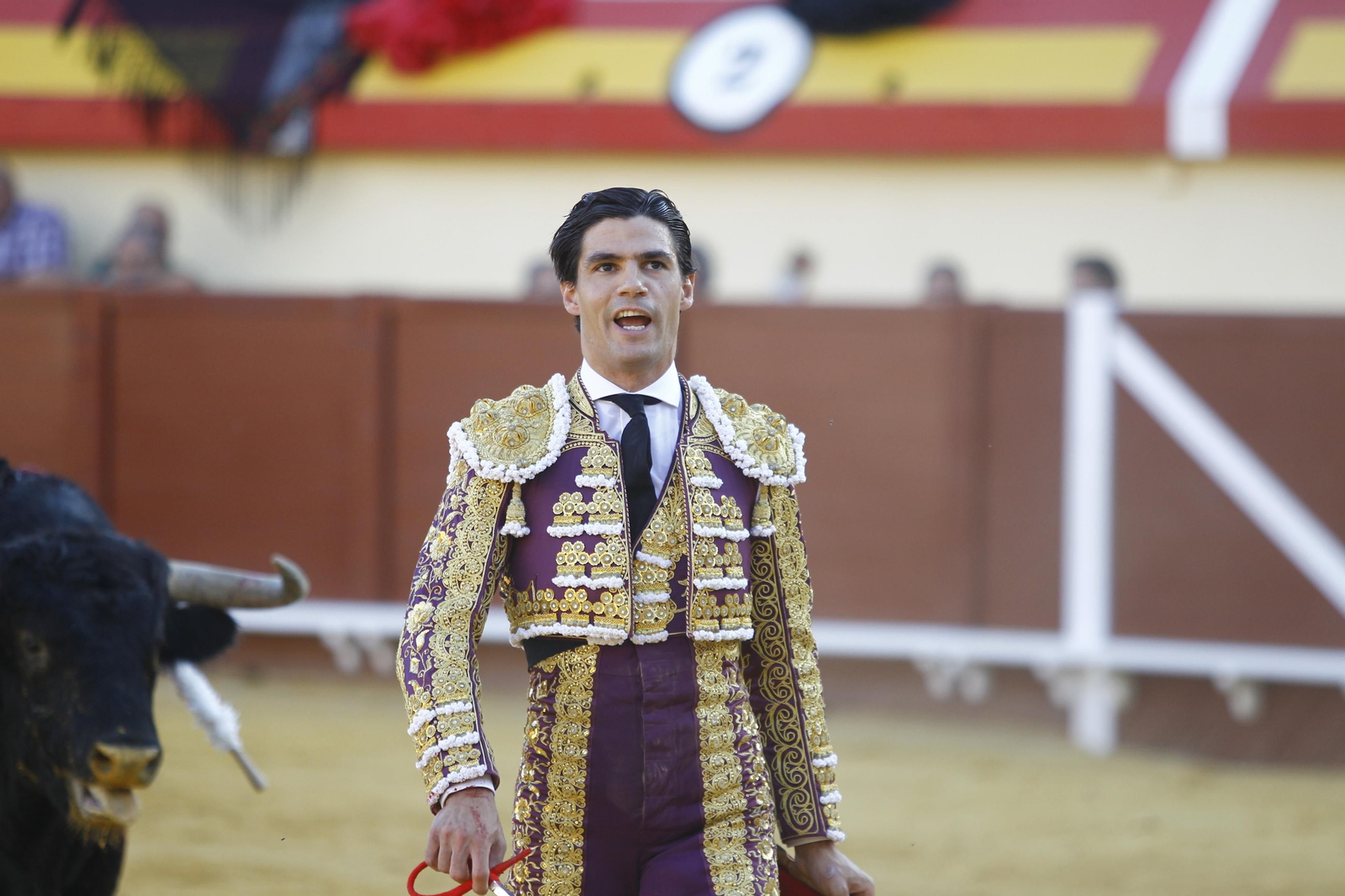 Imágenes de la corrida de toros de la Feria de Vera, con Morante de la Puebla, Emilio de Justo y Pablo Aguado