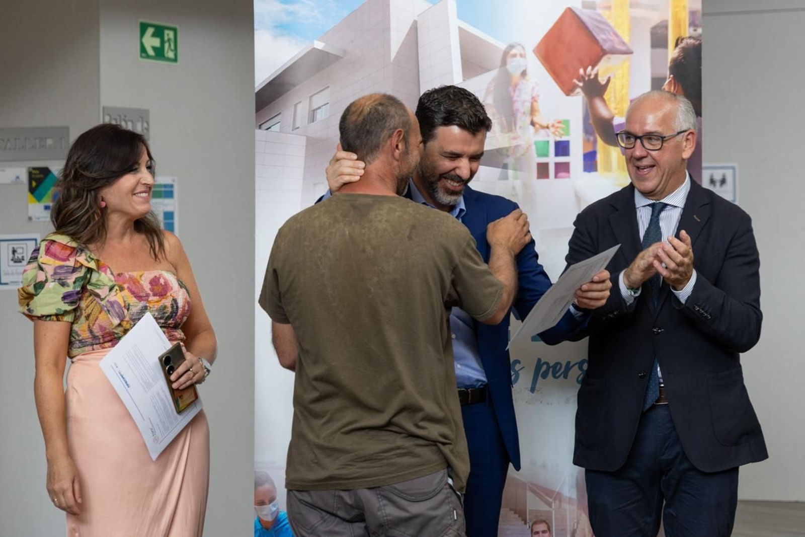 Visita de la consejera a las instalaciones de Aprompsi
