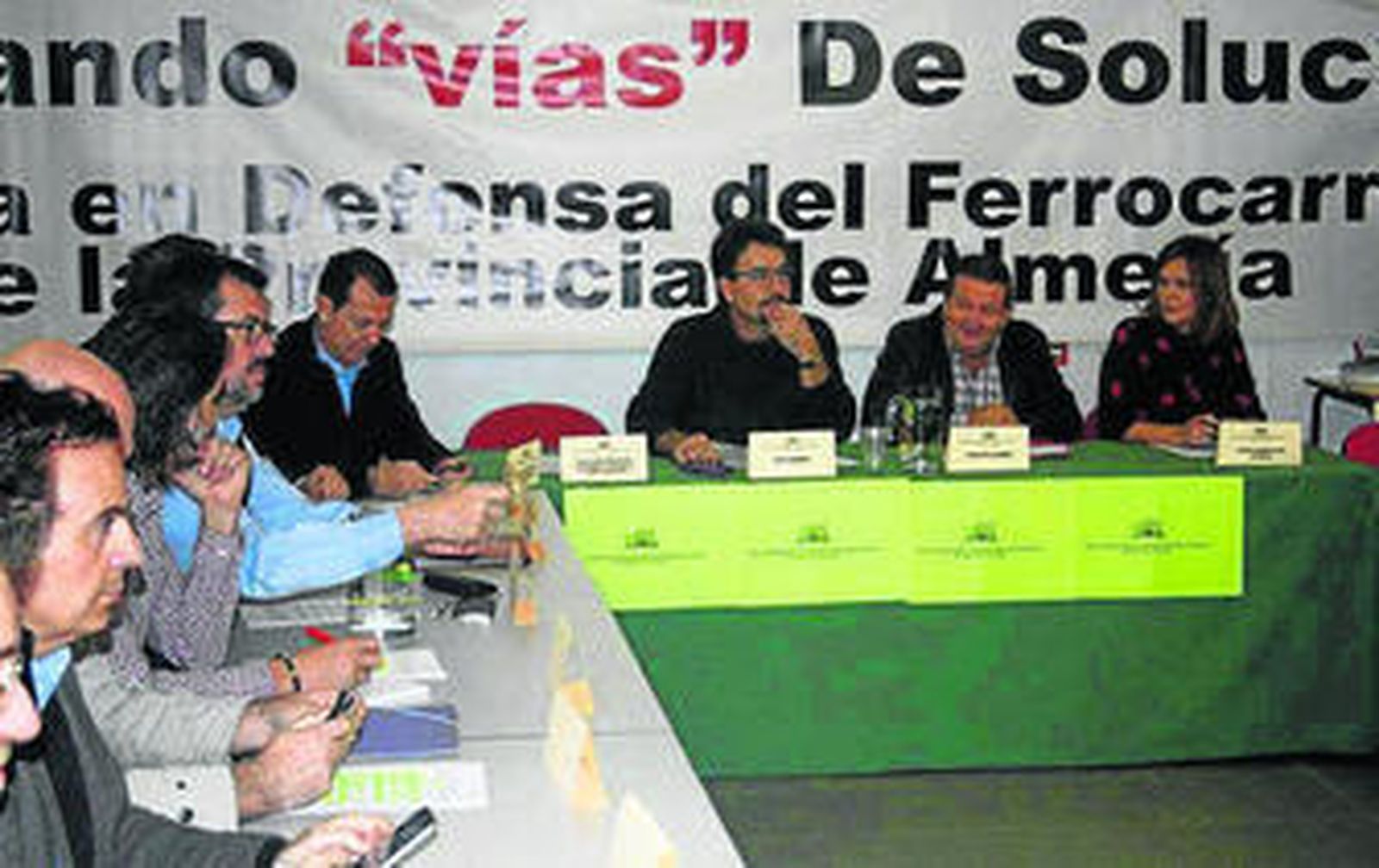 Una de las últimas reuniones con los representantes de las administraciones.