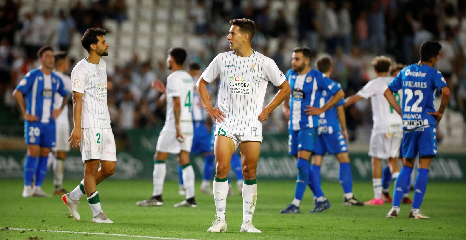 Antonio Caballero, con gesto serio, tras el empate en el Córdoba CF - Deportivo.
