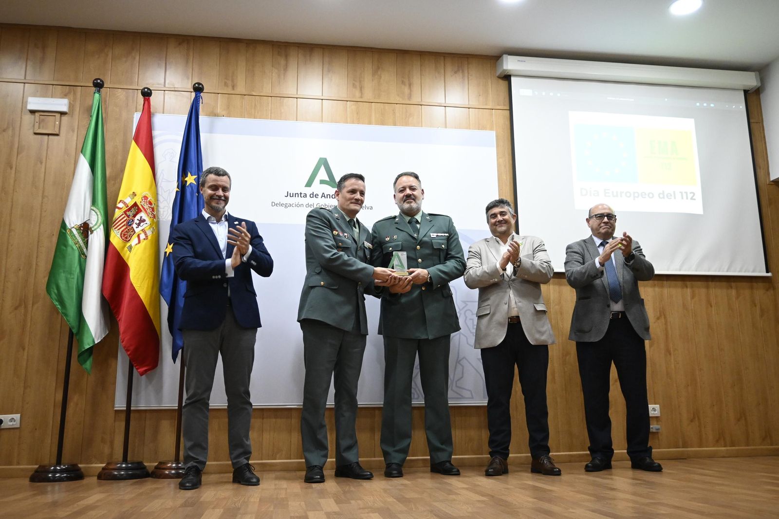 Imágenes del reconocimiento a las entidades que participaron en la emergencia de Cueva de la Mora