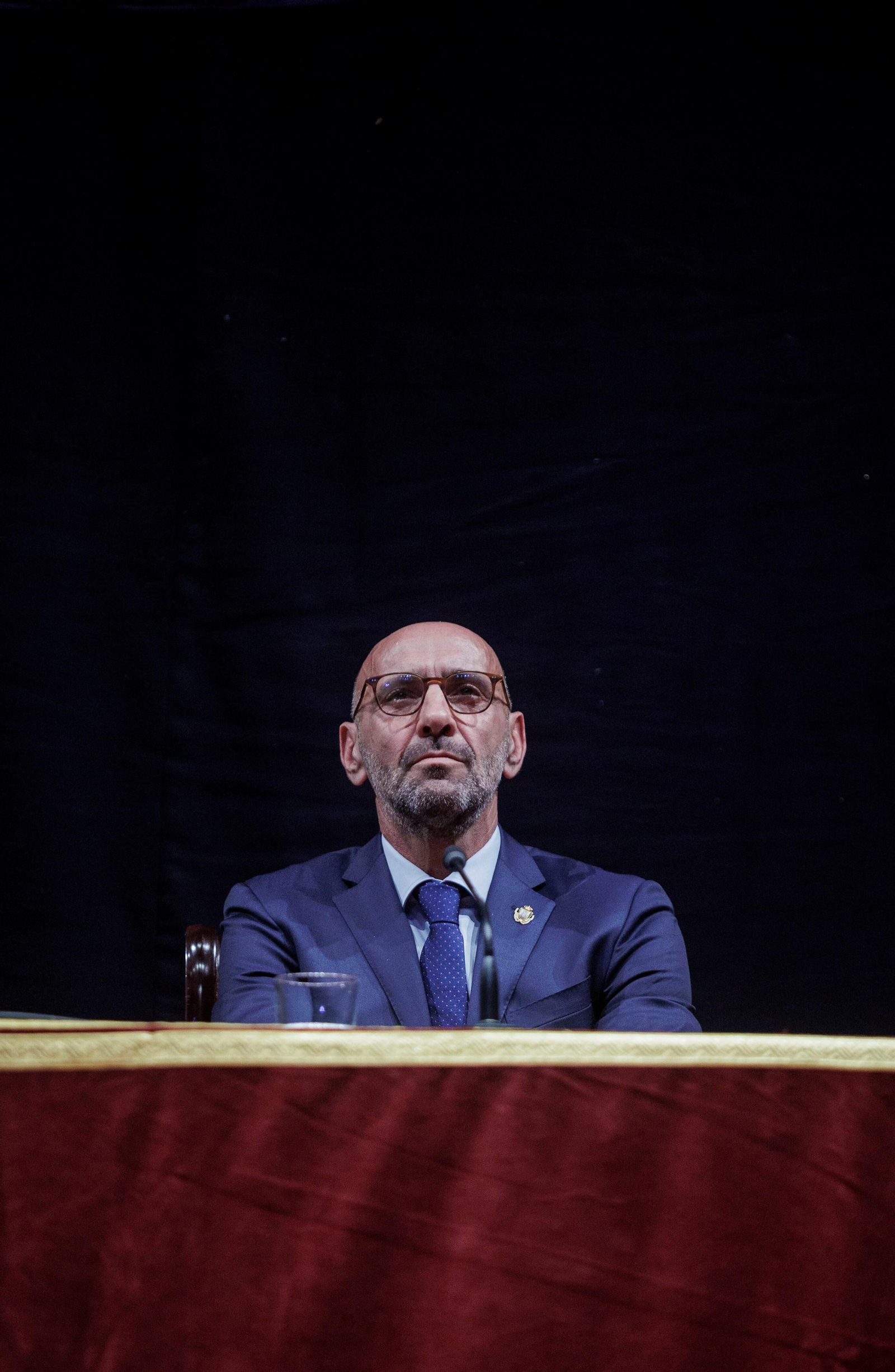 Las imágenes de la entrega del título de Hijo Predilecto de San Fernando a Monchi.