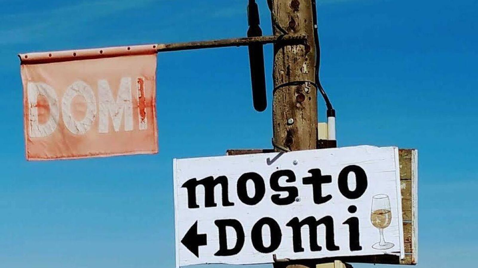 Mosto Domi.