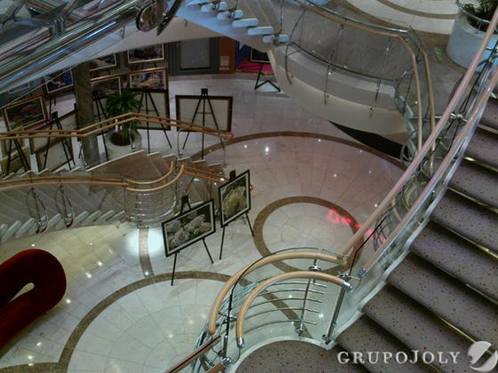 Imágenes del interior del crucero, una auténtica ciudad flotante

Foto: Rosa Gomez