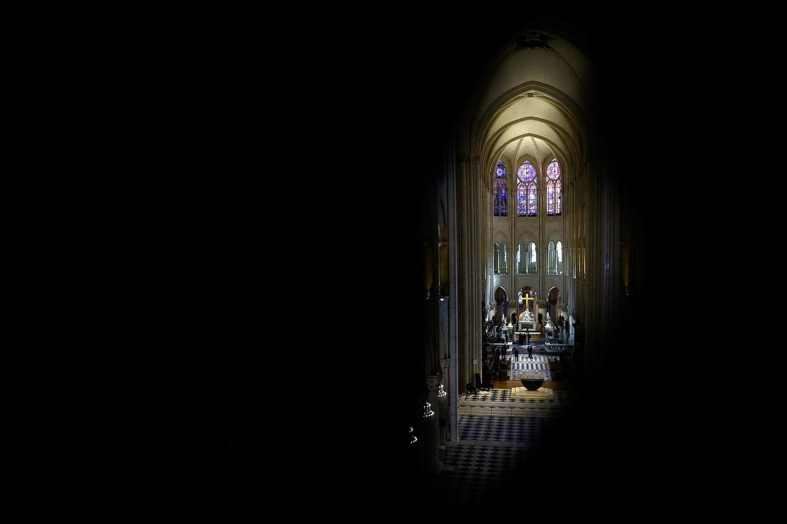 Así es el nuevo interior de Notre Dame tras la restauración Así es el nuevo interior de Notre Dame tras la restauración