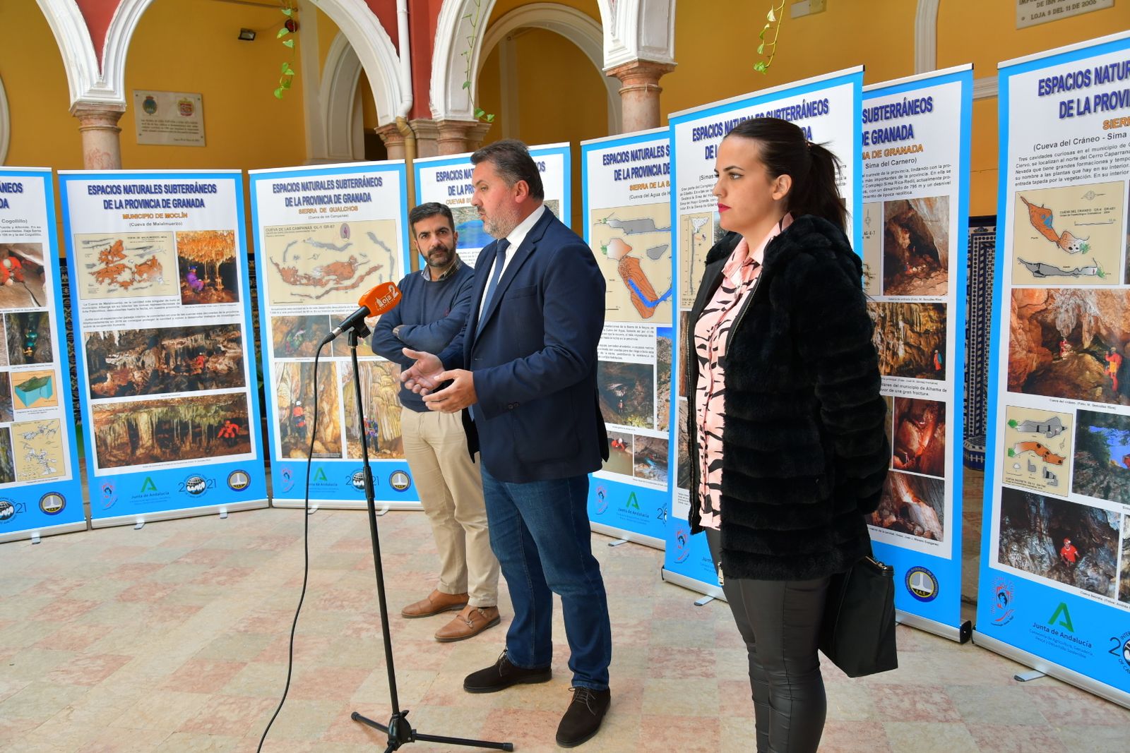 Clausuran en Loja la exposición 'Espacios Naturales de la provincia de Granada'