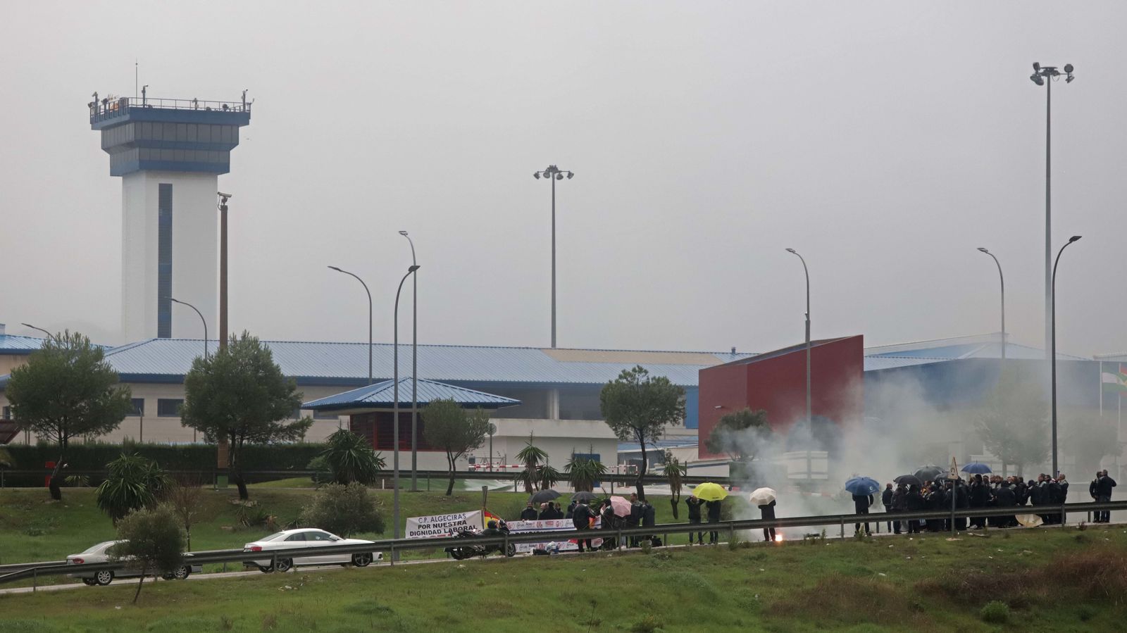 Funcionarios de Botafuegos en huelga