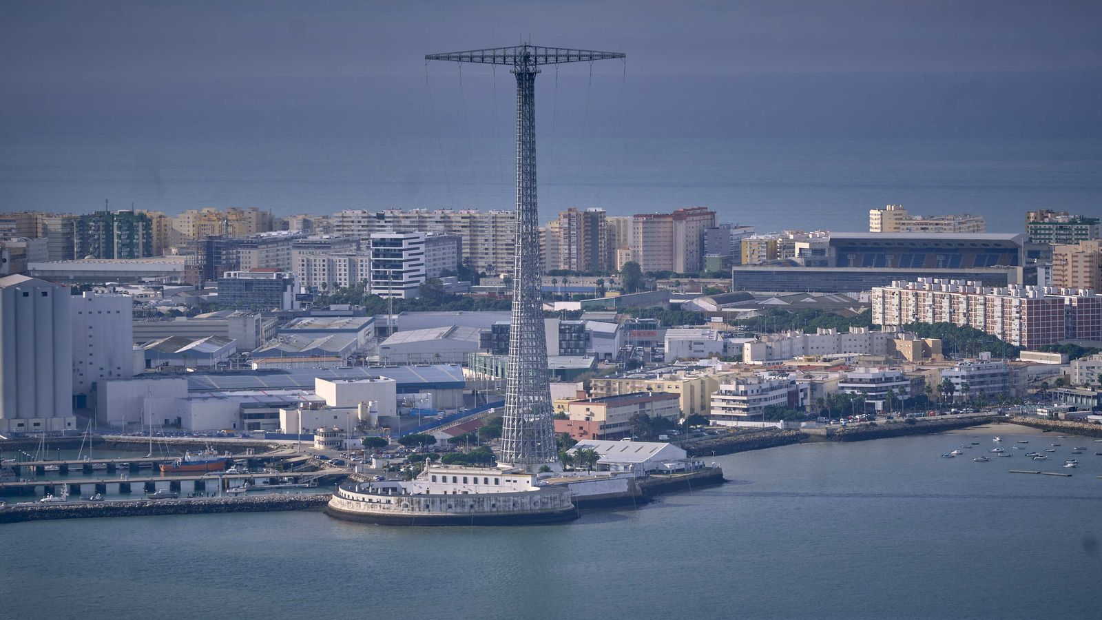 Vista desde la torre de Endesa en Puerto Real.