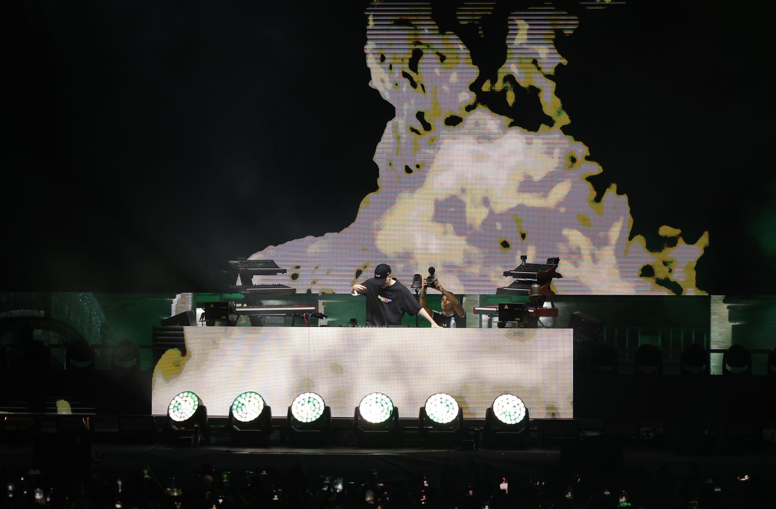 Las imágenes del concierto de Bizarrap en el Icónica Fest