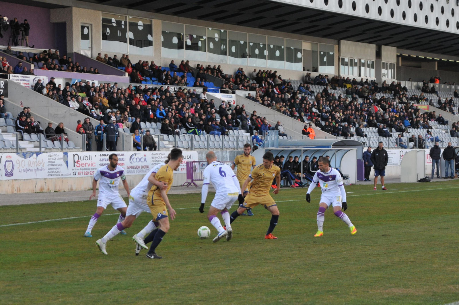 Un lance del último Real Jaén-Recre en el Municipal de la Victoria.