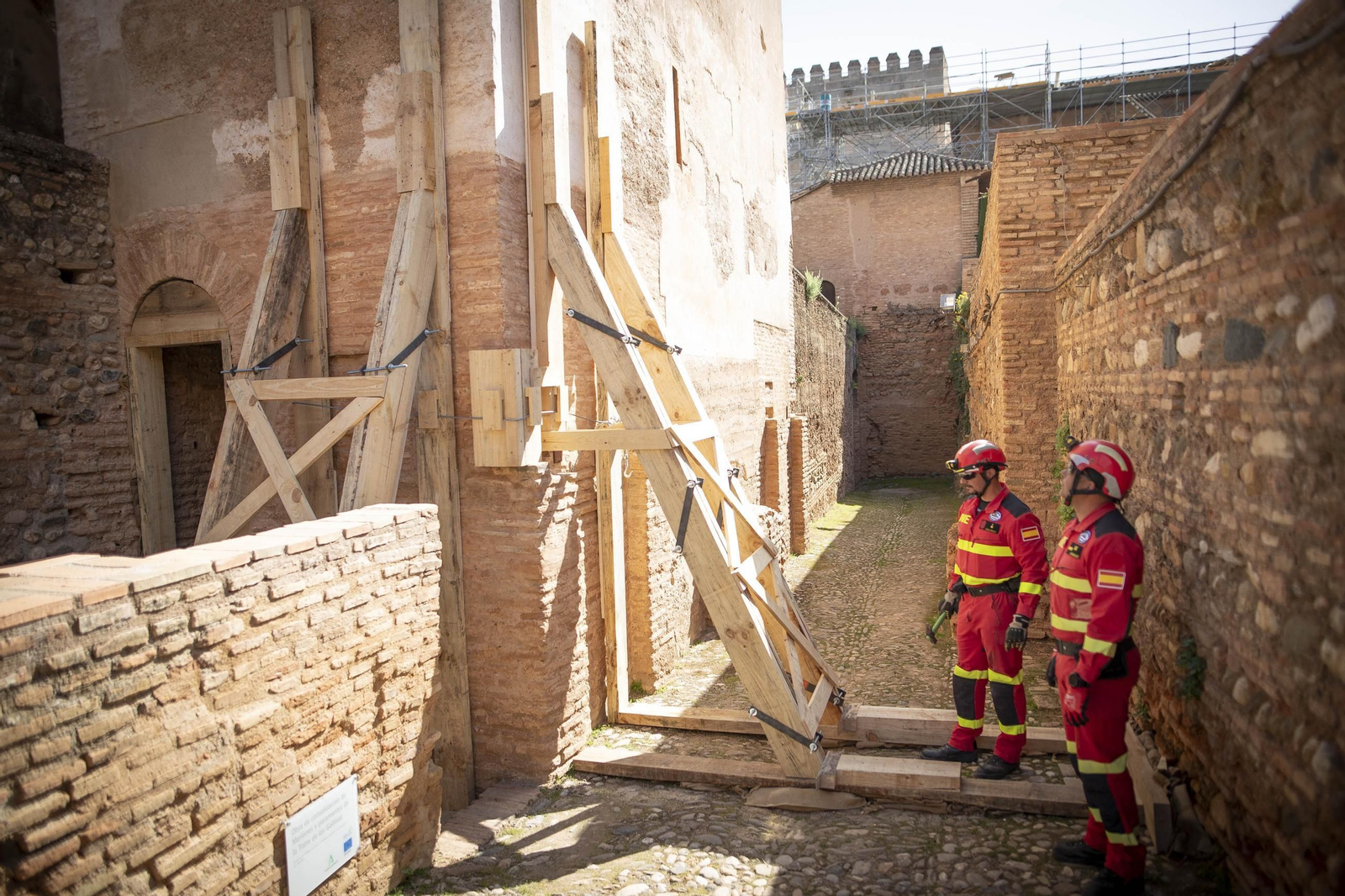 El simulacro de protección del patrimonio de Granada ante terremotos, en imágenes