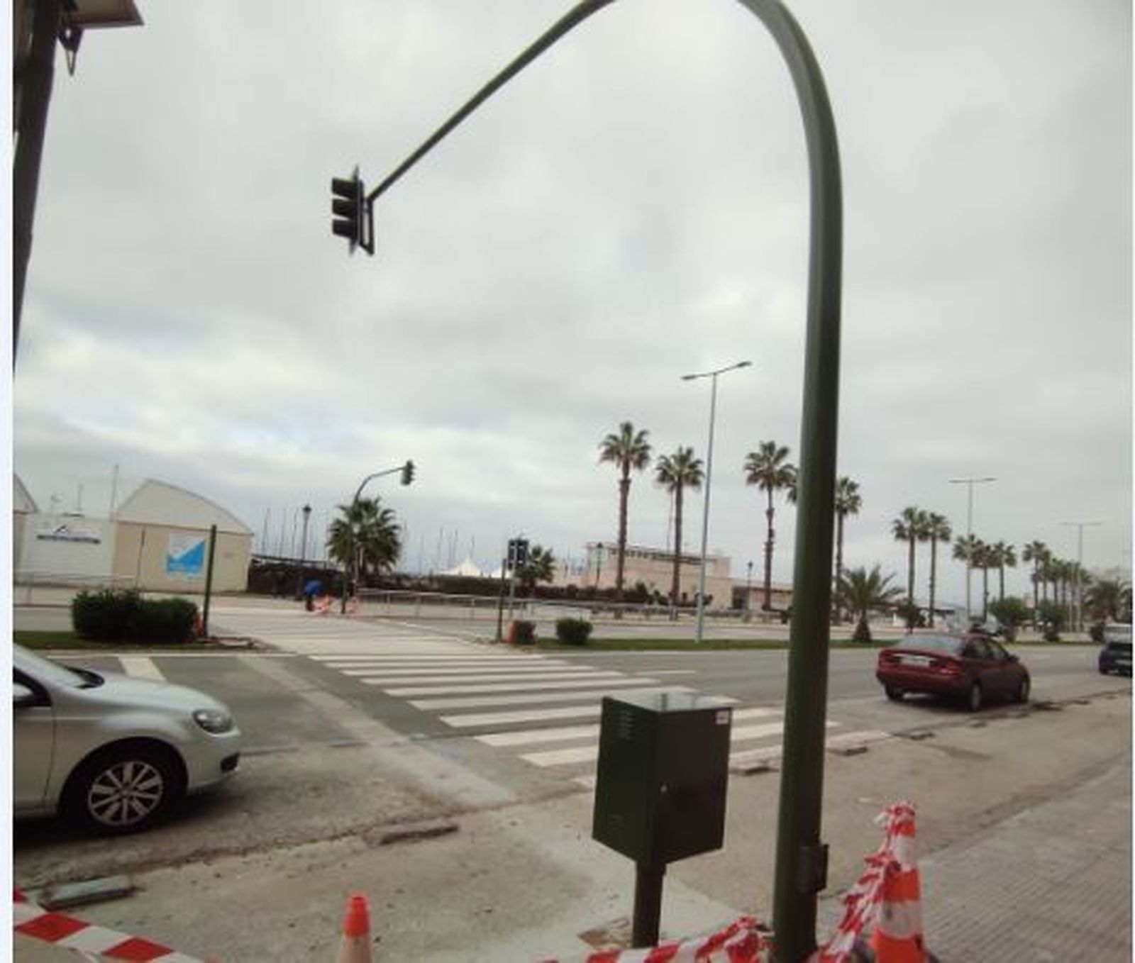 El nuevo semáforo del Paseo Marítimo de La Línea