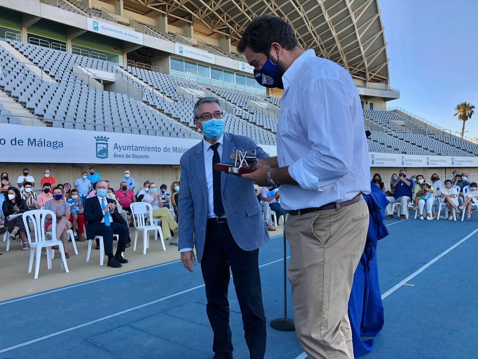 Fotos: El homenaje a Borja Vivas en el Ciudad de Málaga