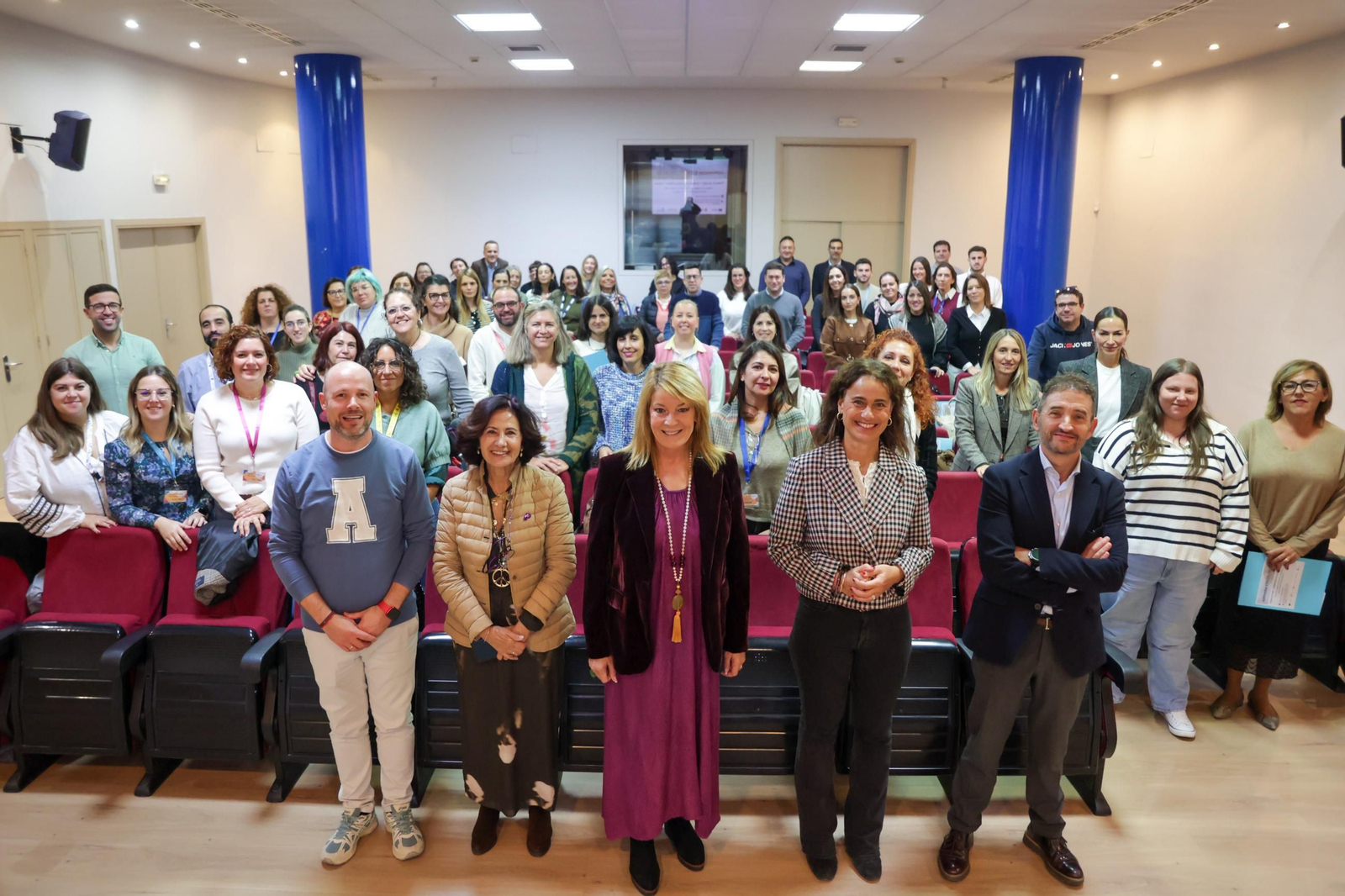 Foto de familia en las jornadas ‘Trabajo en red y Gobernanza en la ERACIS+ Huelva’.