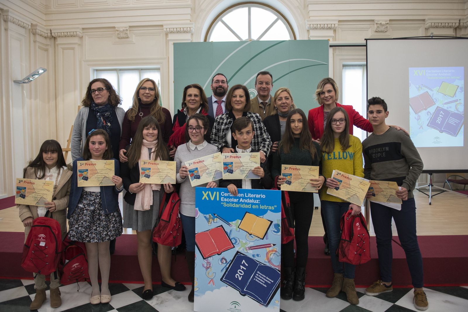 Ayer se entregaron los premios del certamen 'Solidaridad en las letras'.