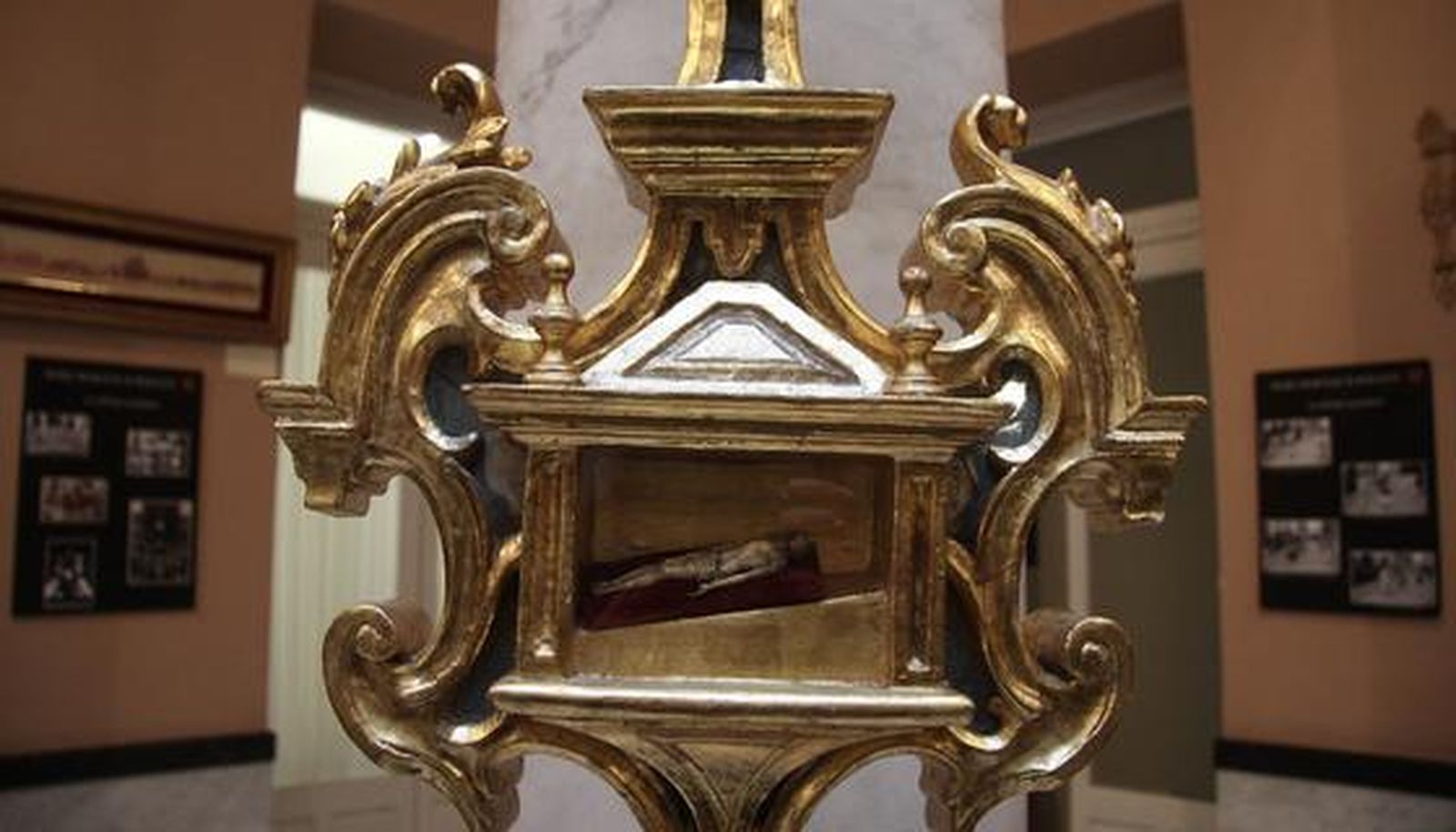 'Mors Mortem Superavit', los orígenes del Santo Entierro