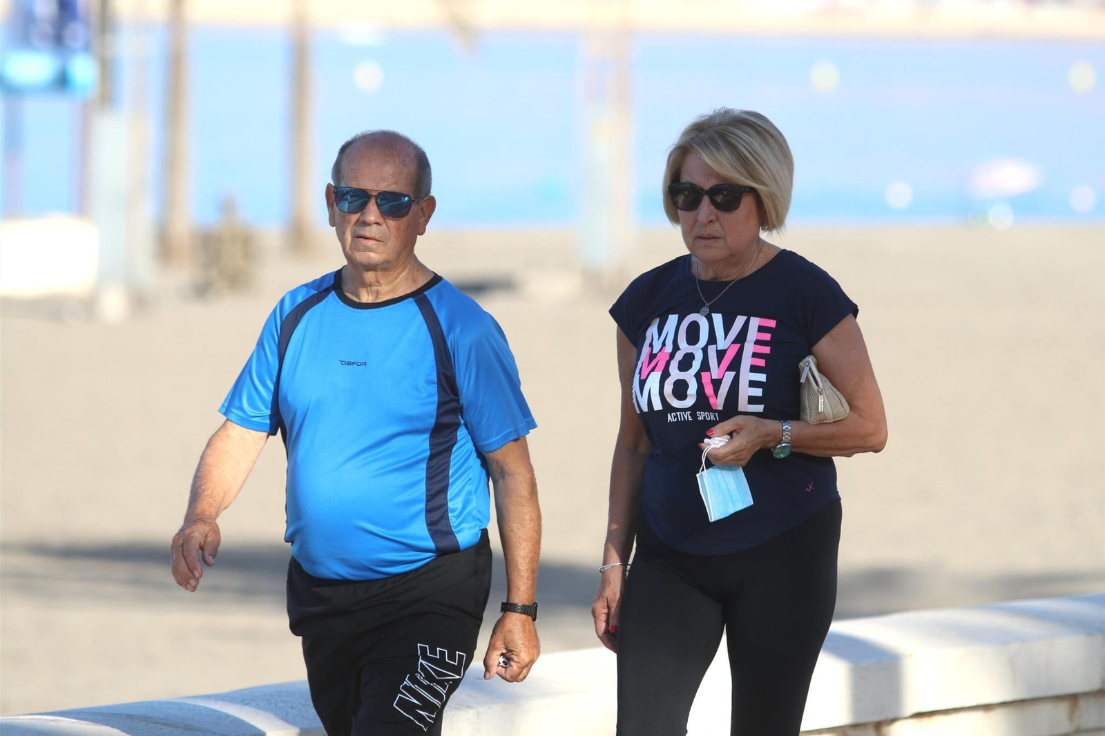 Fin de la mascarilla: Almería vuelve a verse las caras