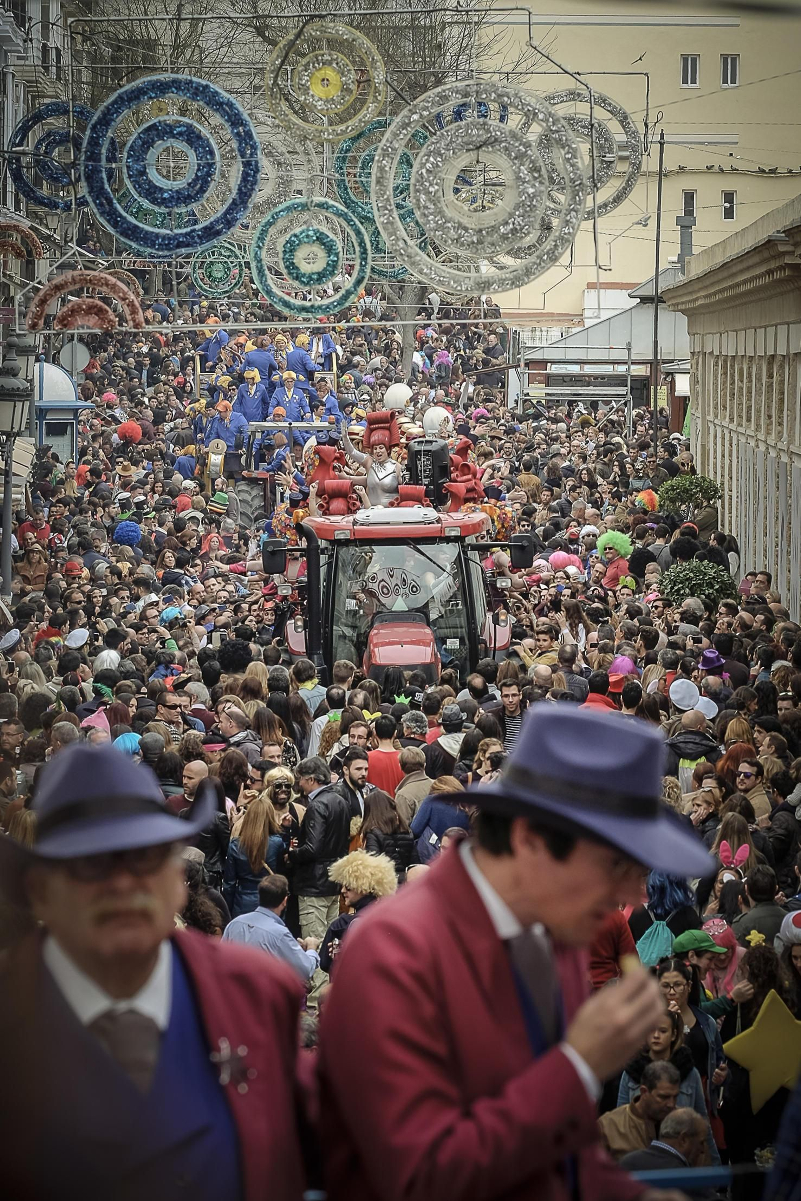 Carrusel de coros en la Plaza en el Carnaval 2017.